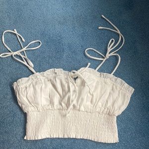 Princess Polly. Size 2. NEVER WORN. cute white crop top